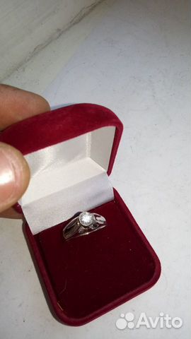 Золотое кольцо с бриллиантом 0,69 карат Золотое кольцо с бриллиантом 0,69 карат