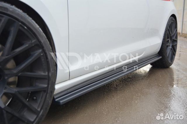 Накладки на пороги на VW Golf 7 GTI Накладки на пороги на VW Golf 7 GTI