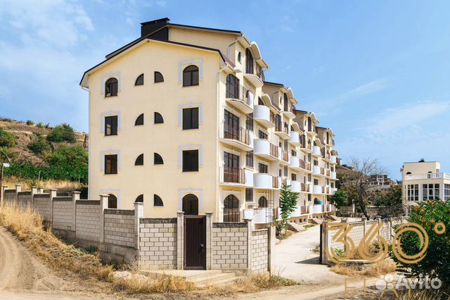 Дом 4000 м² на участке 25 сот.