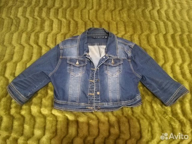 Укороченная джинсовая куртка