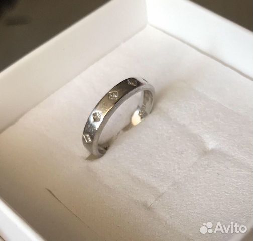 Обручальное платиновое кольцо с бриллиантами р.17 Обручальное платиновое кольцо с бриллиантами р.17