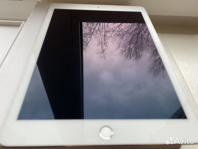iPad PRO 9.7 wi-fi 128 GB Silver как новый iPad PRO 9.7 wi-fi 128 GB Silver как новый