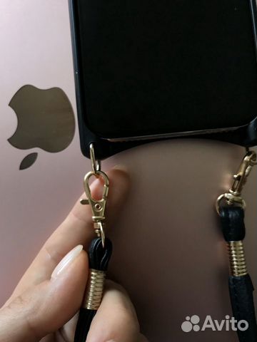Чехол с ремешком Bandolier iPhone XS Max