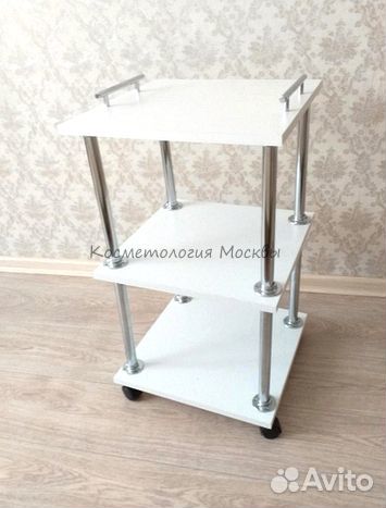 Этажерка на колесиках