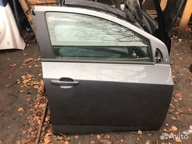 Дверь передняя правая Шевроле Авео Т300 б/у Дверь передняя правая Шевроле Авео Т300 б/у
