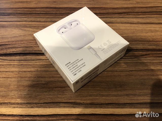 AirPods 2 с проводной и беспроводной зарядкой