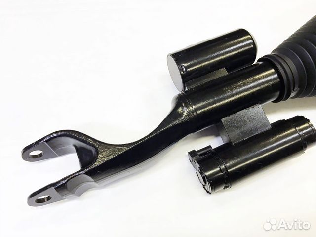 Передняя левая стойка Mercedes C257 CLS 4matic 400 Передняя левая стойка Mercedes C257 CLS 4matic 400