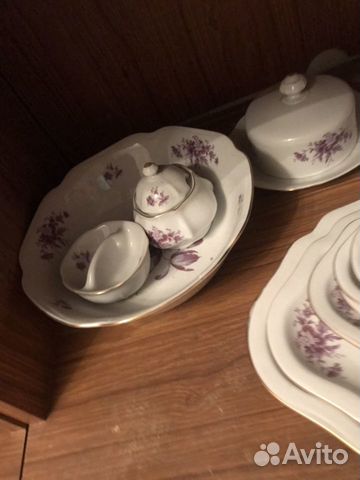 Фарфоровый сервиз Фарфоровый сервиз