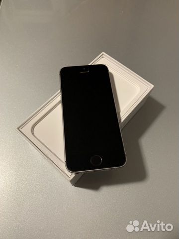 Телефон iPhone se 32gb Телефон iPhone se 32gb
