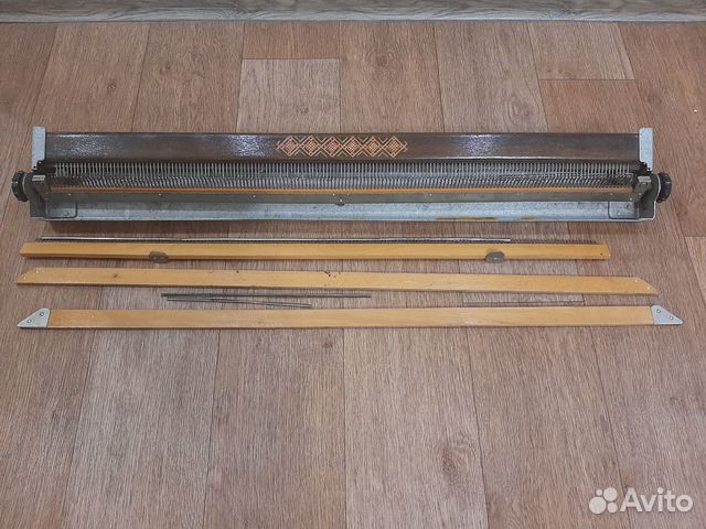 Продаю ручную вязальную машинку Чернивчанка