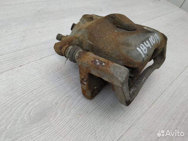 Суппорт передний правый 5511079J10 Suzuki SX4 Суппорт передний правый 5511079J10 Suzuki SX4