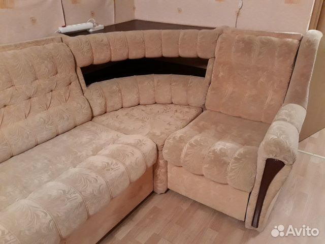 Диван