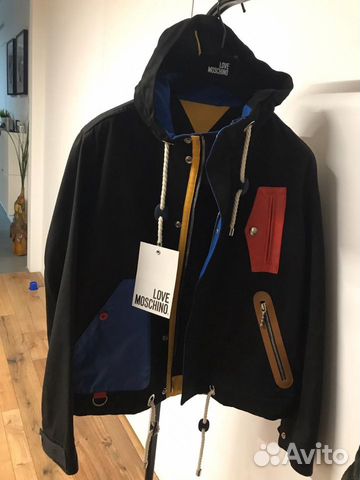 Куртка новая Love Moschino, оригинал Куртка новая Love Moschino, оригинал