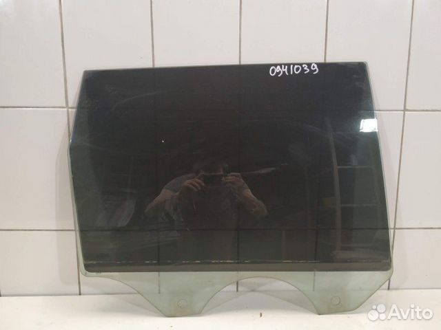 Стекло заднее правое 7L0845206D VW Touareg 2002-20