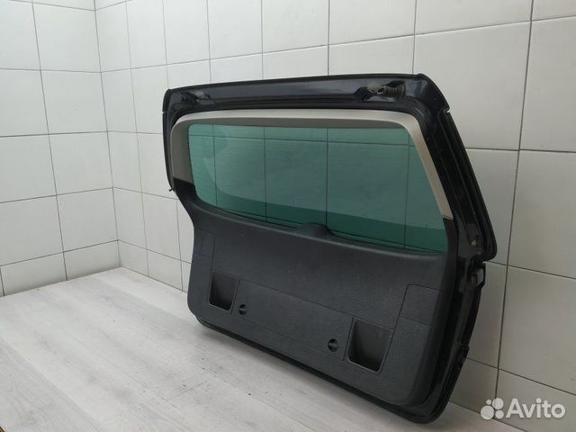 Крышка багажника 3C9827025M VW Passat (B6) 2005-20 Крышка багажника 3C9827025M VW Passat (B6) 2005-20
