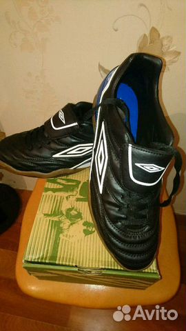 Кроссовки футзалки umbro 43-44р-р