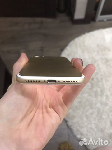 Телефон iPhone