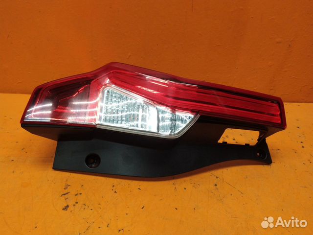 Фонарь правый Mitsubishi Pajero Sport 3 2015-2019 Фонарь правый Mitsubishi Pajero Sport 3 2015-2019