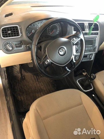 Volkswagen Polo 1.6 МТ, 2015, 70 000 км Volkswagen Polo 1.6 МТ, 2015, 70 000 км