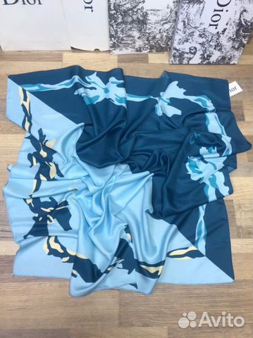 Новый женский шёлковый платок Dior Новый женский шёлковый платок Dior