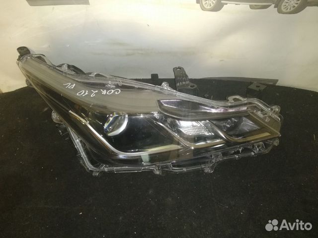 Фара правая Toyota Corolla E210 2020 год
