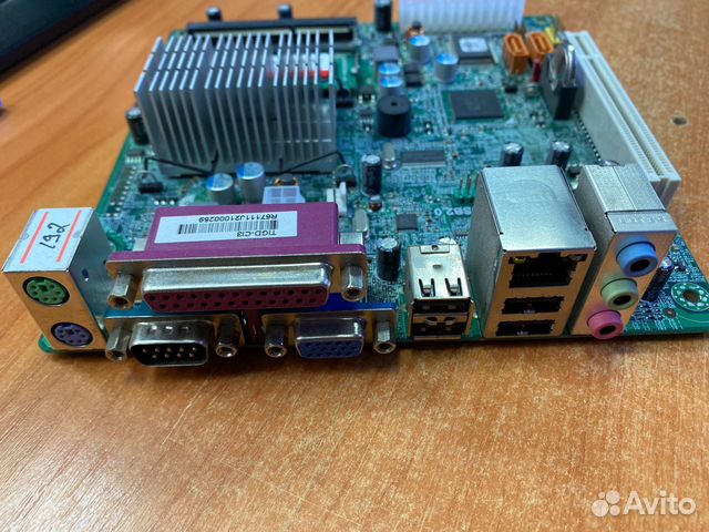 Материнская Плата m-ITX + Atom 1.8 + ddr3 1 gb Материнская Плата m-ITX + Atom 1.8 + ddr3 1 gb