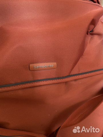 Чемодан на колесах samsonite