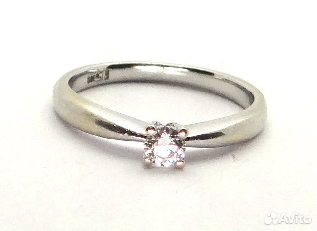 Кольцо с бриллиантом 0.13 ct из белого золота Кольцо с бриллиантом 0.13 ct из белого золота