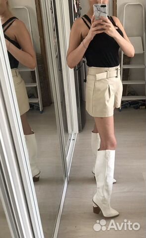 Белые казаки ботфорты в стиле Fendi