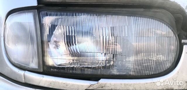 Фары передние правая и левая Nissan Serena c23 Фары передние правая и левая Nissan Serena c23