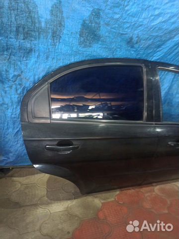 Задняя правая дверь Шевроле Авео Т 250