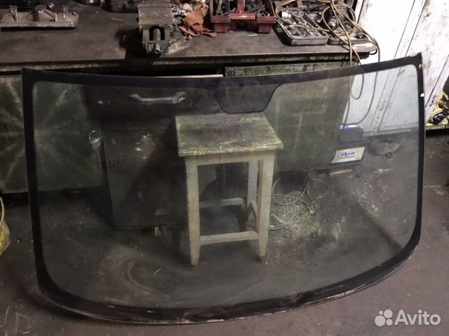 Стекло лобовое Мерседес Вито 638 -98г Стекло лобовое Мерседес Вито 638 -98г
