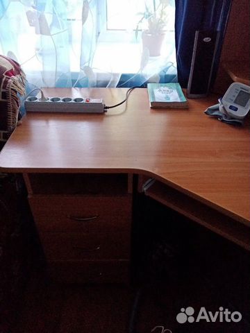 Компьютерный стол