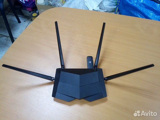 Гигабитный роутер Tenda ac10u 2.4/5ghz wifi AC1200 Гигабитный роутер Tenda ac10u 2.4/5ghz wifi AC1200