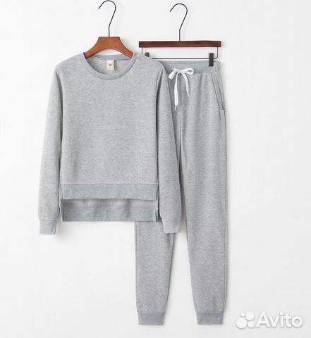 Спортивный костюм Спортивный костюм