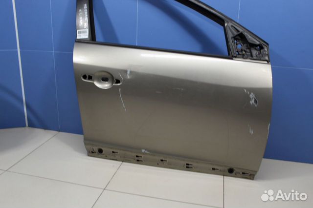 Дверь правая передняя Renault Megane 3 Дверь правая передняя Renault Megane 3