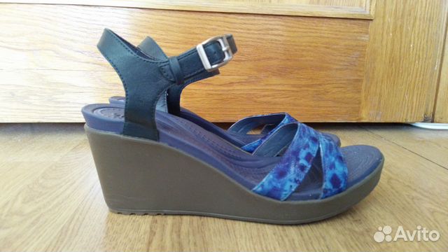 Босоножки Crocs размер 39 Босоножки Crocs размер 39