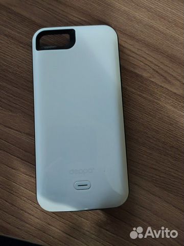 Чехол-зарядное устройство на iPhone 7