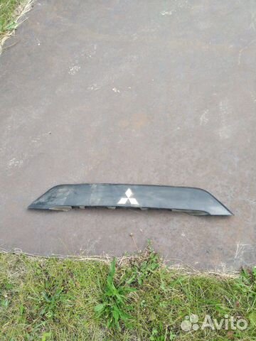 Митсубиси Аутлендер хл накладка крышки багажника