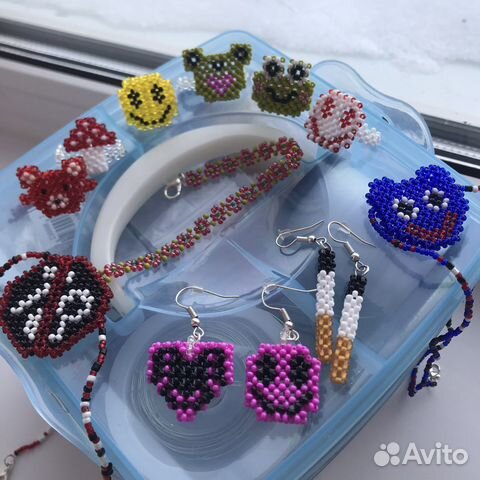 Украшения из бисера