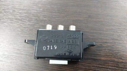 Разъем AUX Infiniti Qx56 Z62