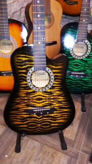 Гитара акустическая чёрная с принтом