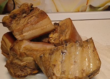 Копченое мясо из свинины и курицы