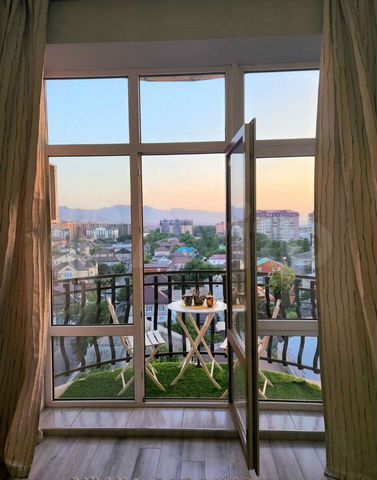 2-к. квартира, 60 м², 8/10 эт.