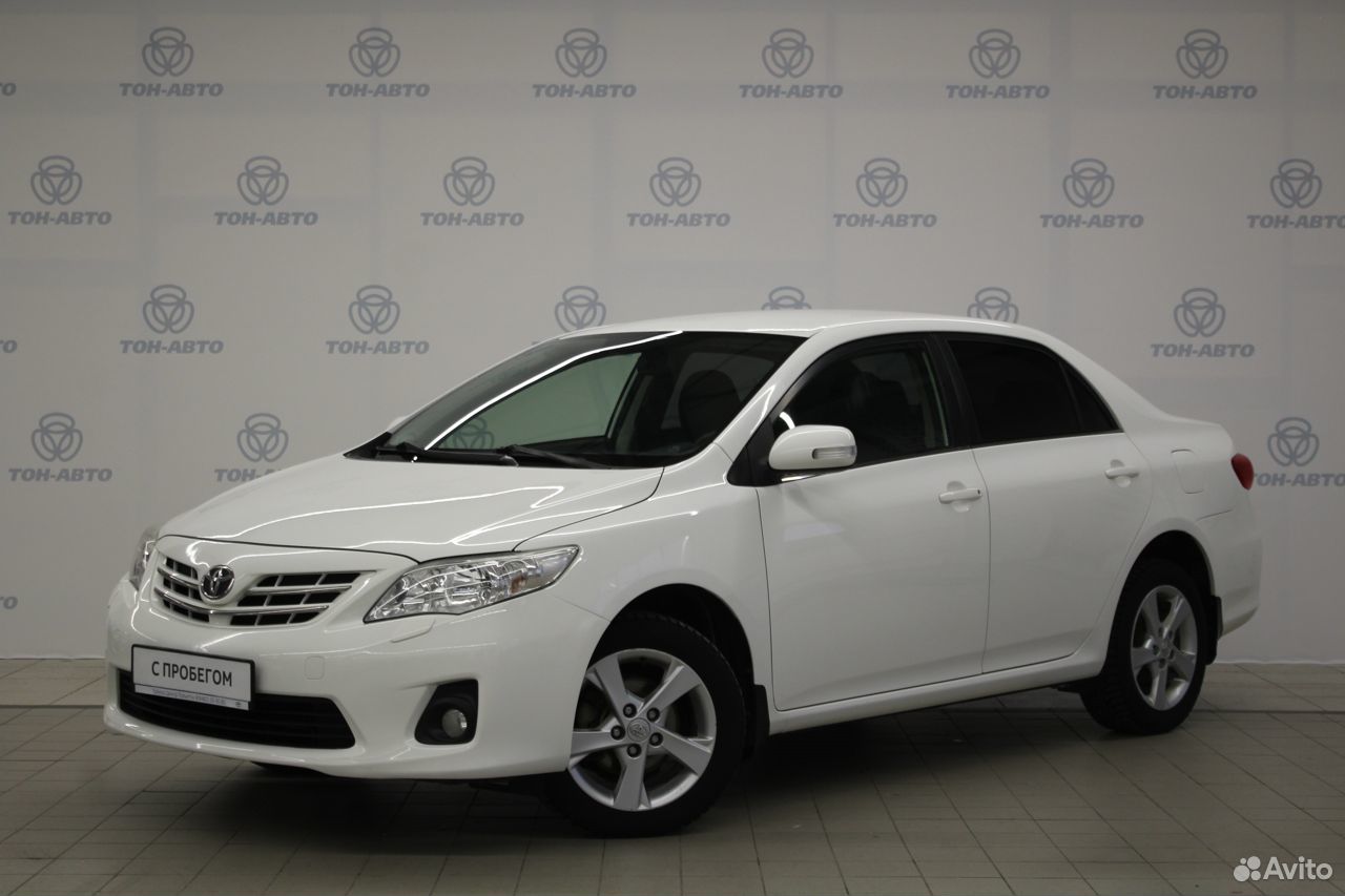 Toyota Corolla 2011 года белая