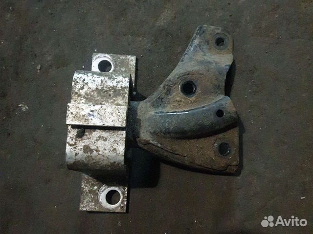 Подушка двигателя правая рено логан 1