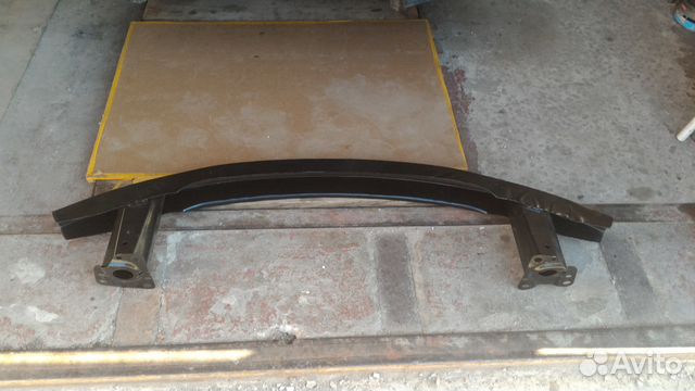 Усилитель бампера передний Фолькцваген Пассат Б5+