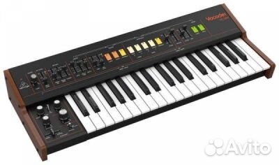 Behringer vocoder VC340