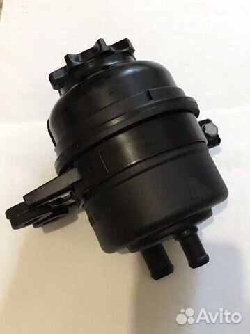 Бачок гидроусилитель на BMW