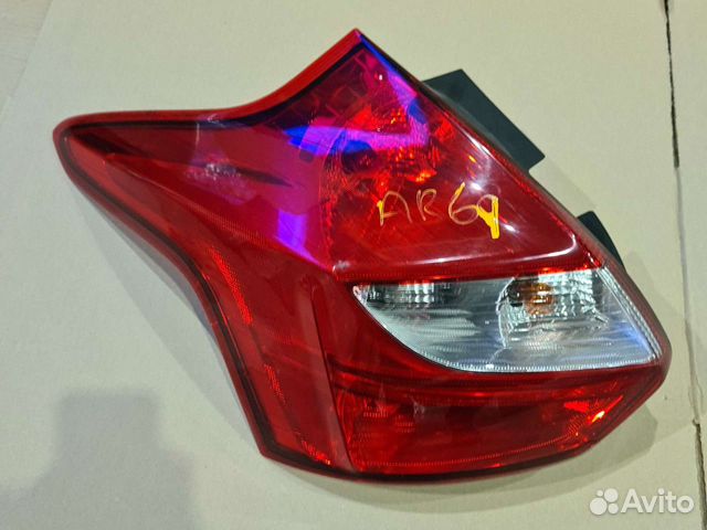 Задний левый фонарь Ford Focus 3 хэтчбек